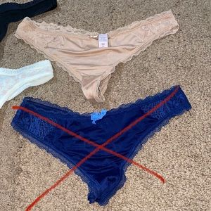 Victoria’s secret Thong bundle (set of 2)